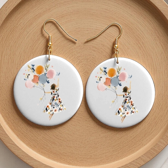Chic Floral White and Gold Earrings - Picture 2 of 2